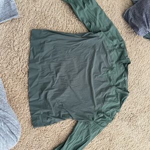 size 6 army green lulu lemon long sleeve